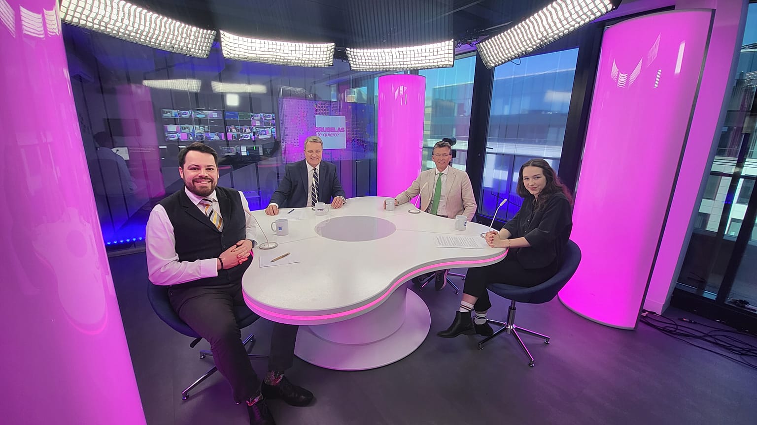 This week's panel with host Stefan Grobe